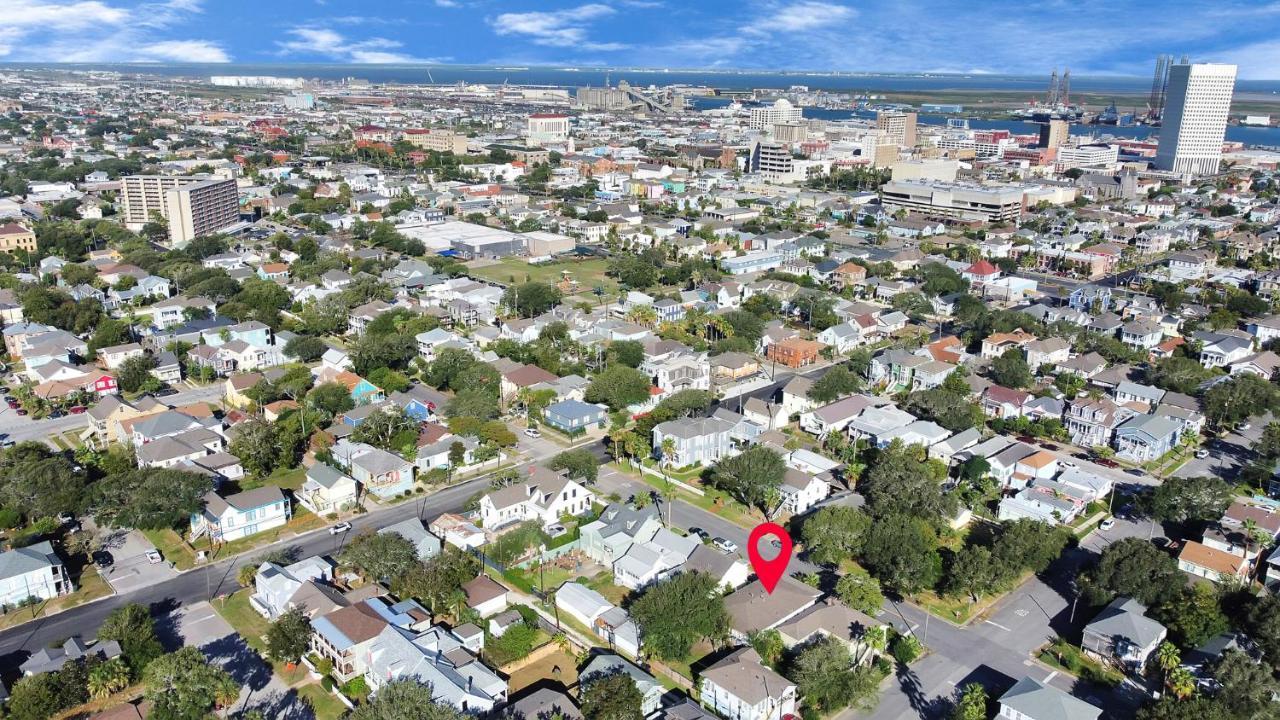 Cozy Historic Galveston House-8 Min Walk To Beach! Екстериор снимка