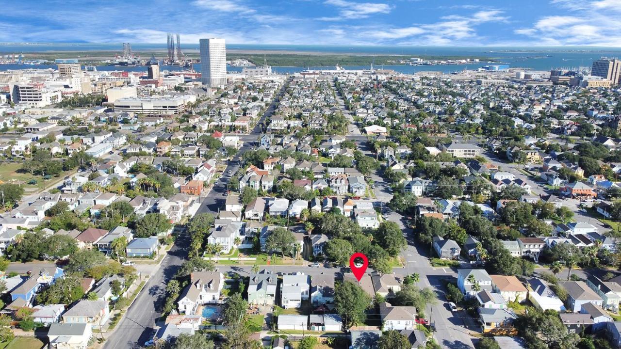 Cozy Historic Galveston House-8 Min Walk To Beach! Екстериор снимка